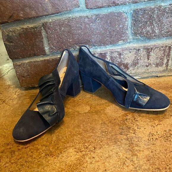Anthropologie KMB navy suede crossed ruffle stacked heels - Picture 9 of 9